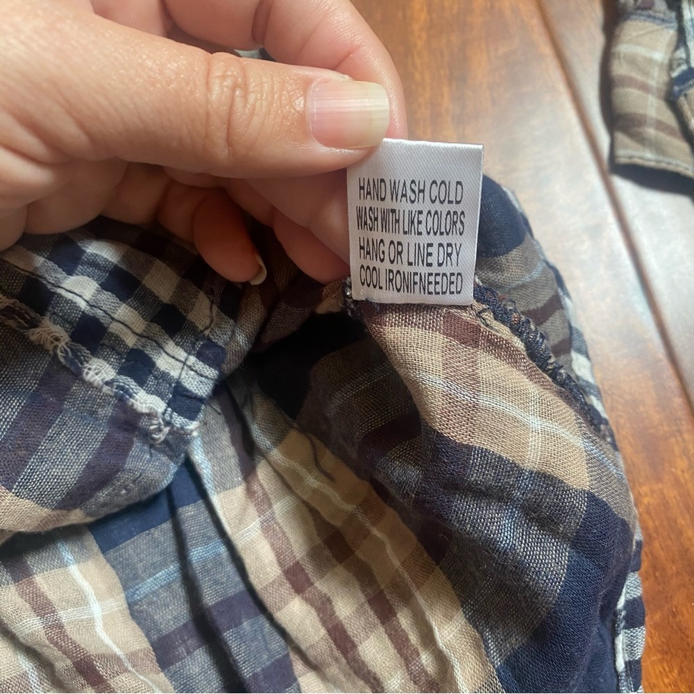 NEW In Loom Navy Brown Plaid Gingham Button Up Blouse Size Medium - Picture 5 of 7